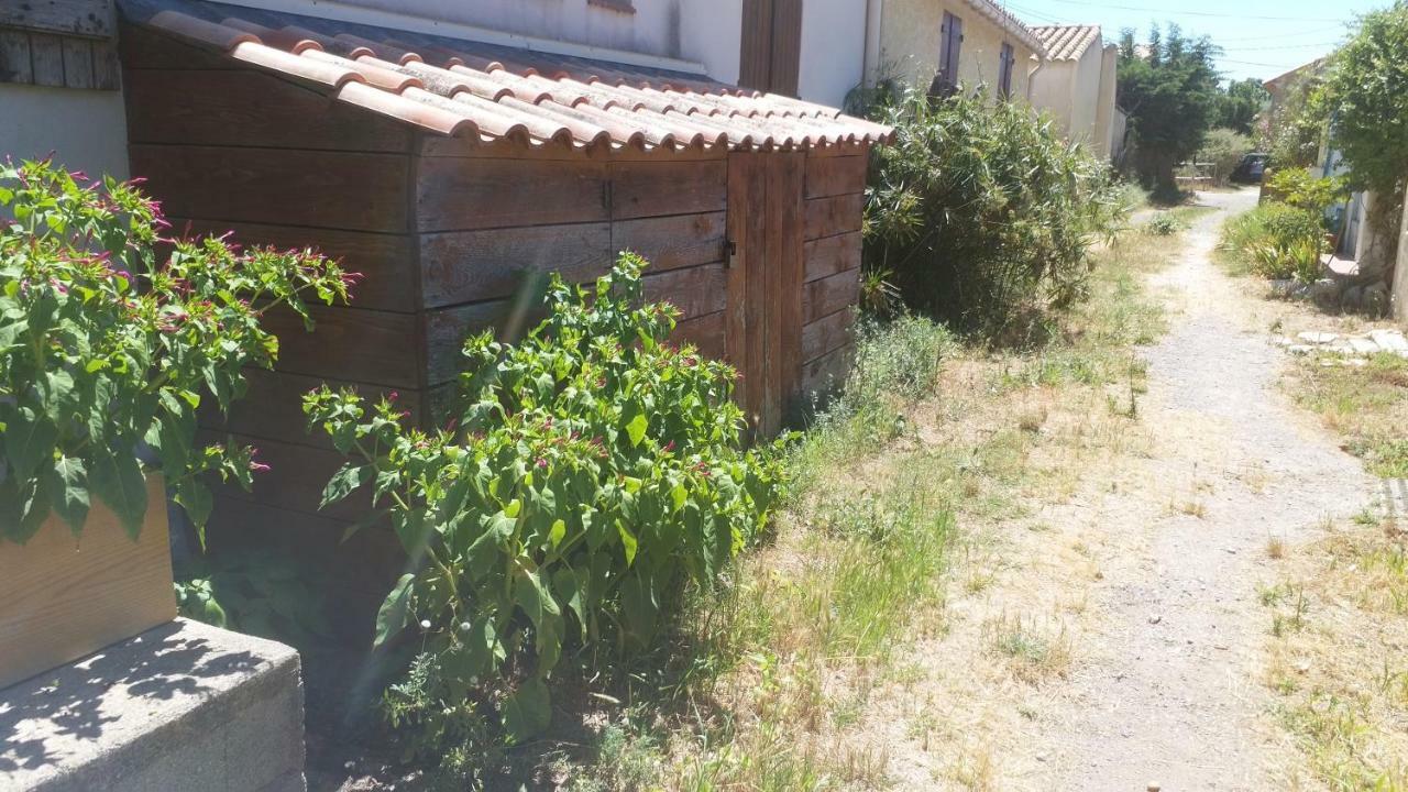 Cabanes Des Aresquiers Frontignan Exterior photo
